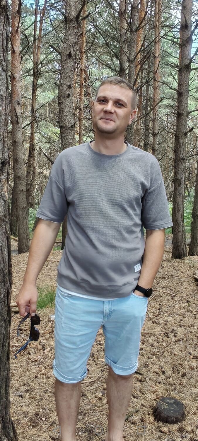  ,   Evgeniy, 37 ,  