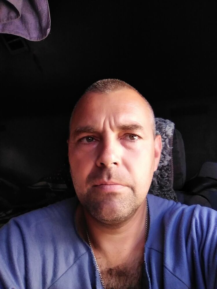  10202837  Alex, 47 ,    