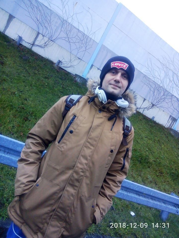  18919227  , 37 ,    Warszawa