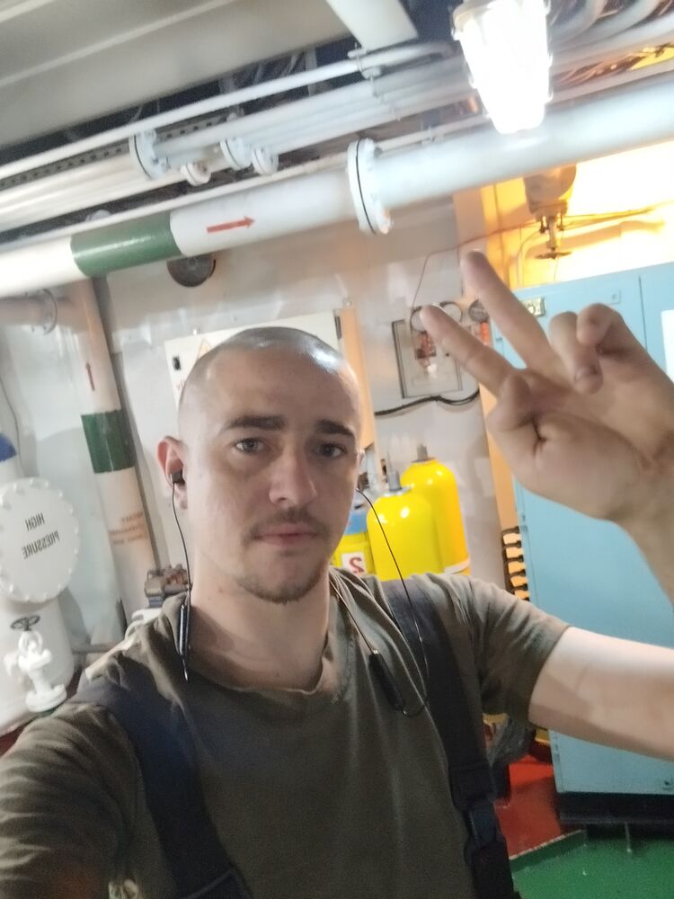  43818017  , 31 ,    