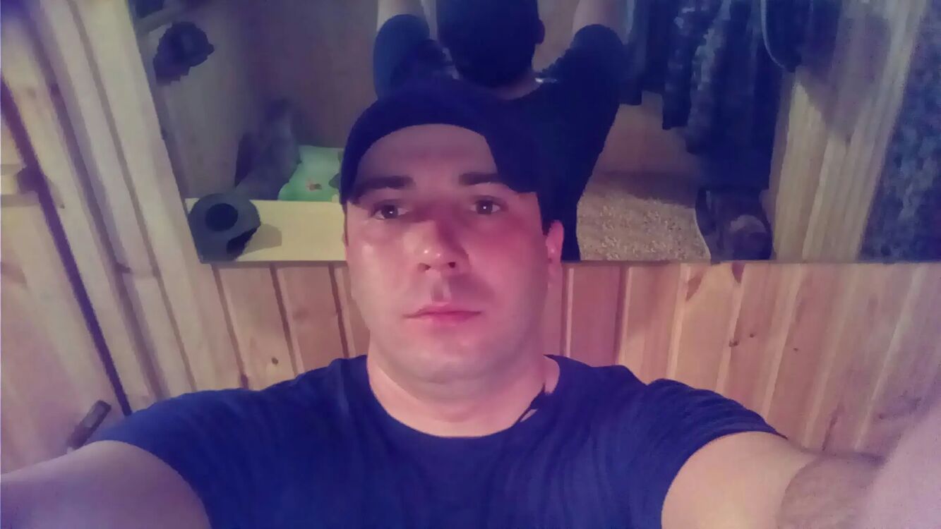  42537327  , 32 ,    