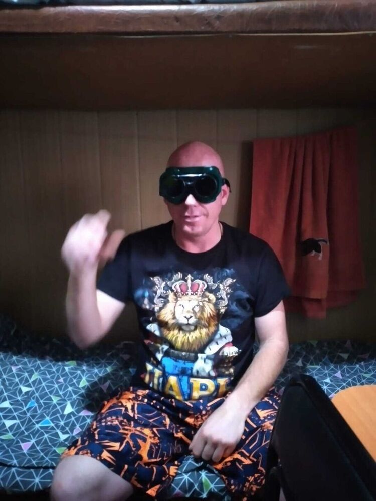  48048447  , 39 ,    