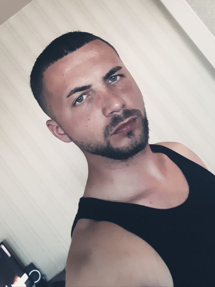  12587607  Taras, 33 ,    