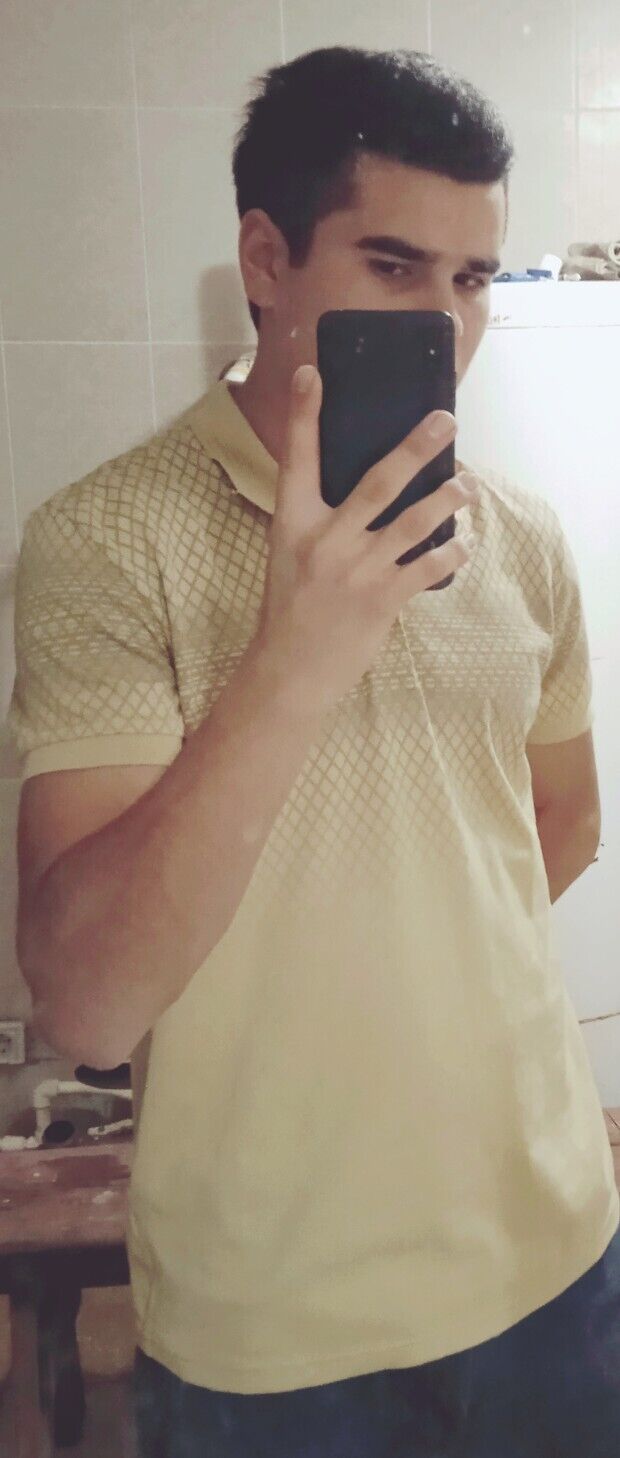  31016997  Shorux, 23 ,    