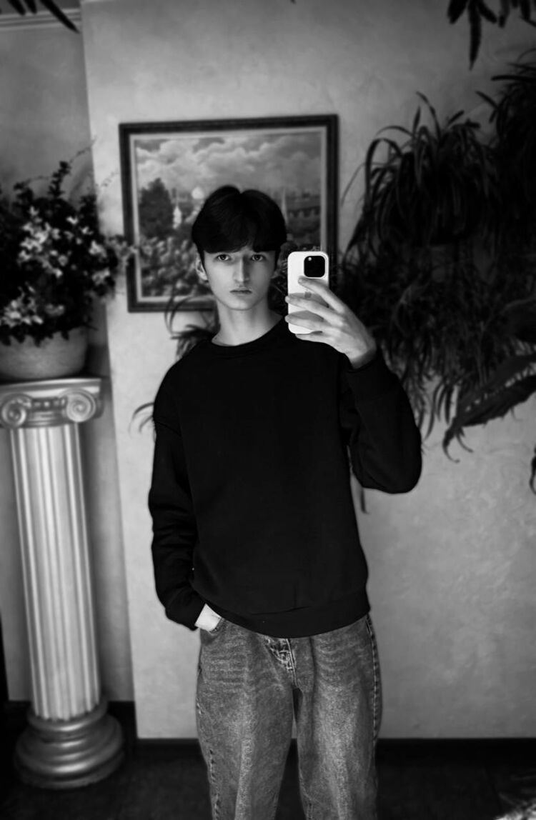  54598847  Artek, 18 ,    