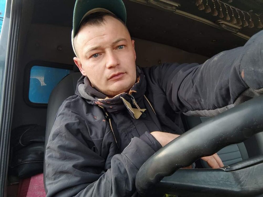  35043087  Sergei, 39 ,    