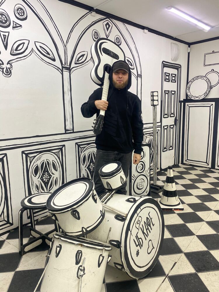  54301477  , 33 ,    -