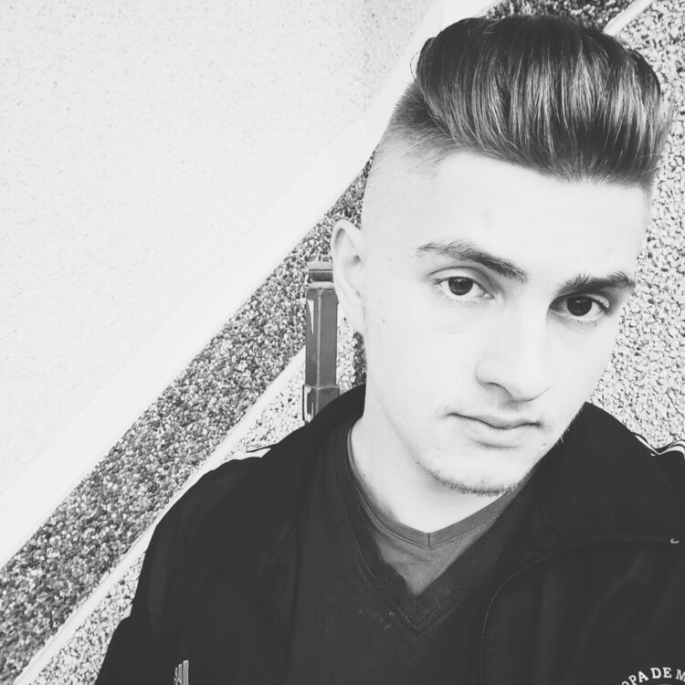 21128037  Nazar, 25 ,    