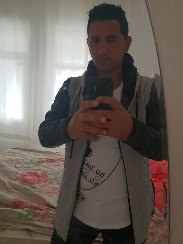  ,   Mert, 36 ,   ,   , c 