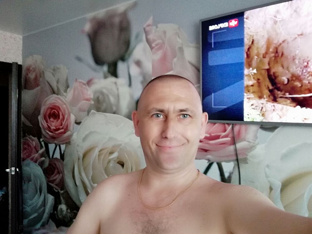  ,   Leonid, 43 ,   ,   , c , 