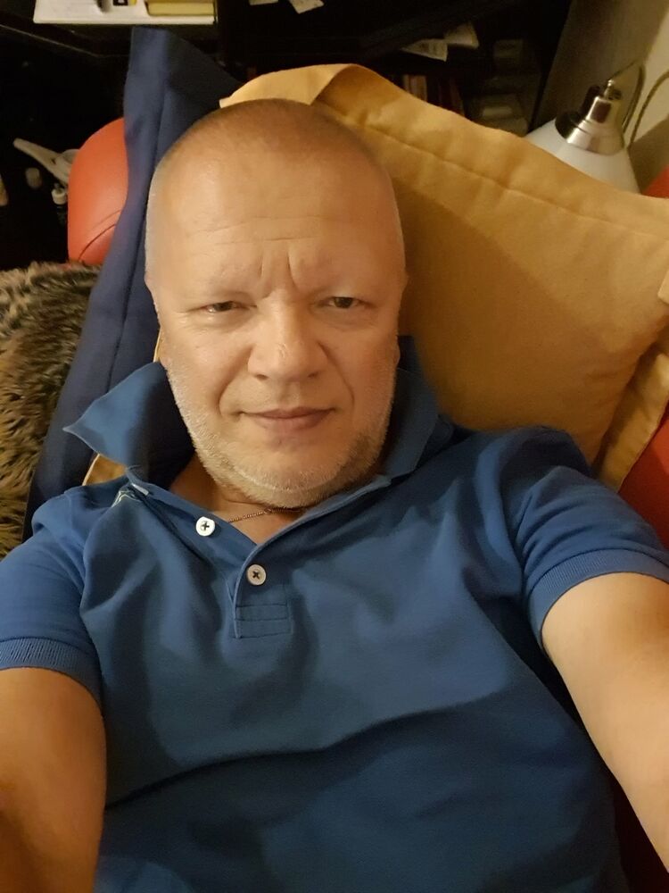 22707617  Anton, 60 ,    