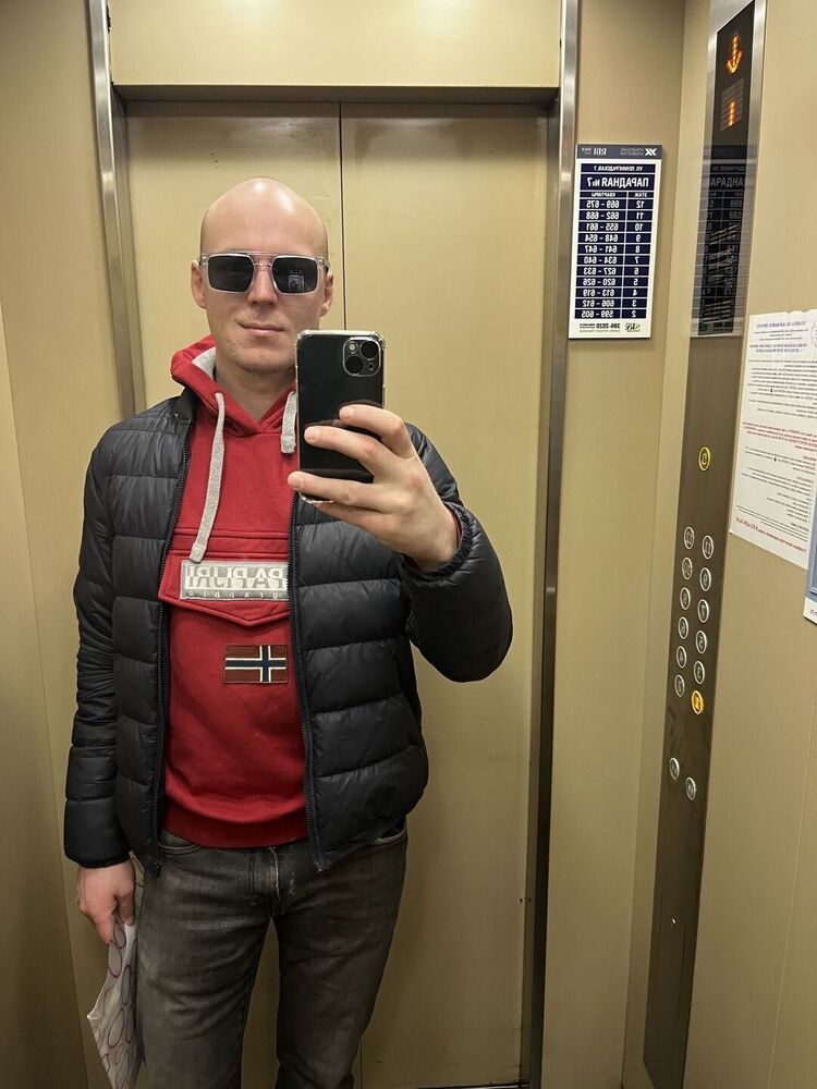  -,   Vladimir, 37 ,   ,   