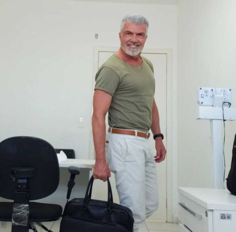  51108217  David, 60 ,    Bains