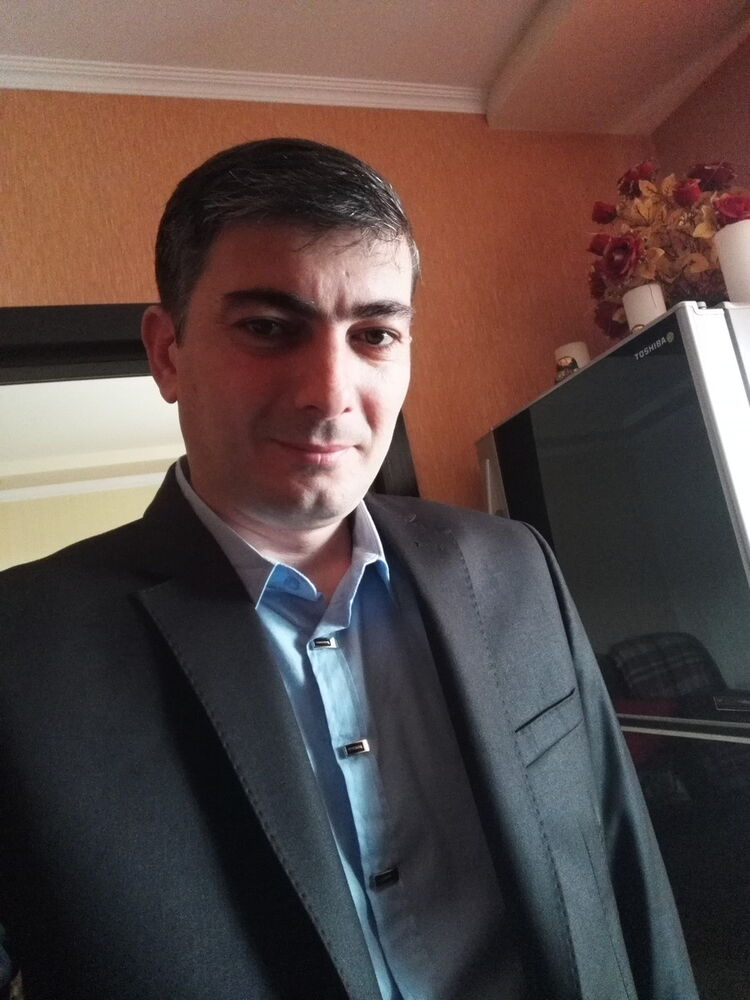  10506117  Levan, 47 ,    