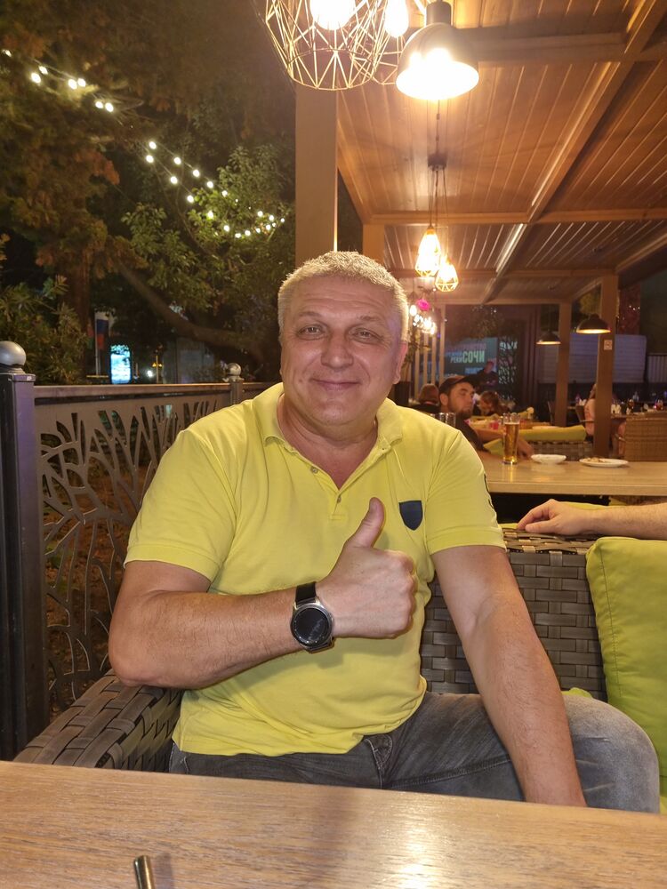  54011917  NIK, 52 ,    
