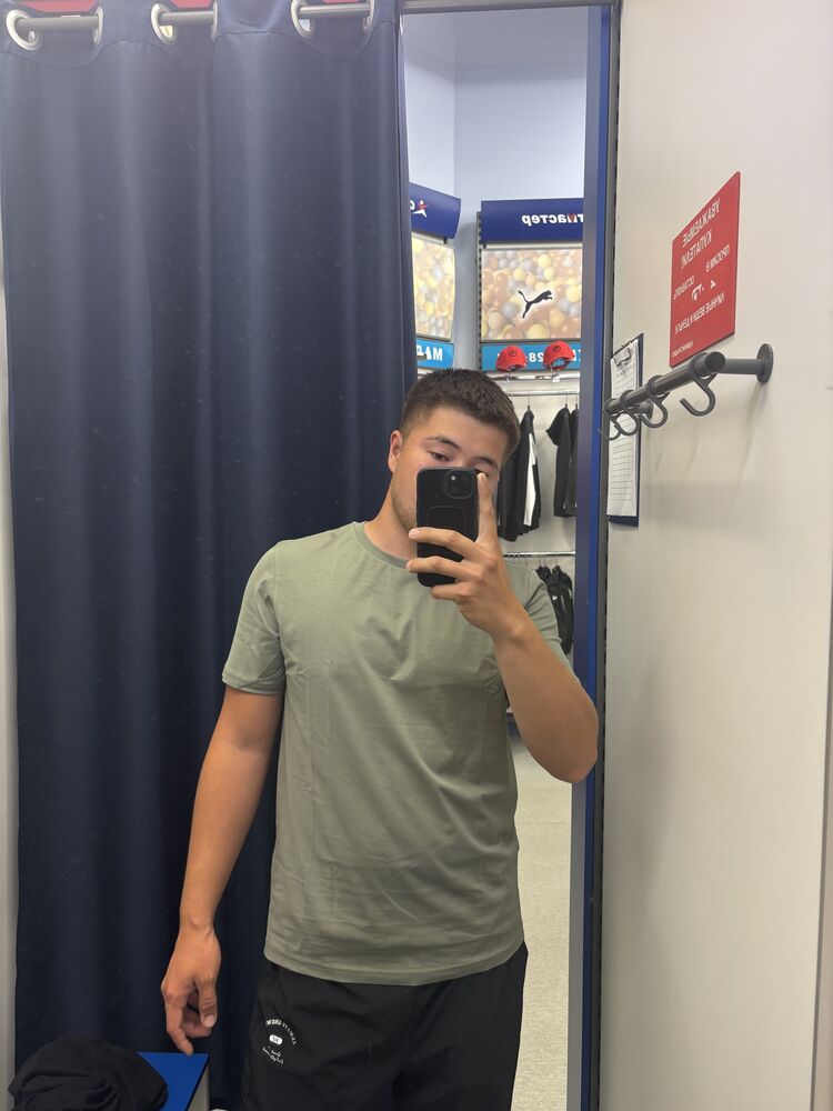  53070587  , 21 ,    -