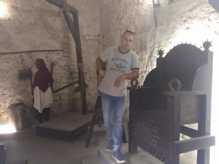  30059527  Yaroslav, 40 ,    Straszyn