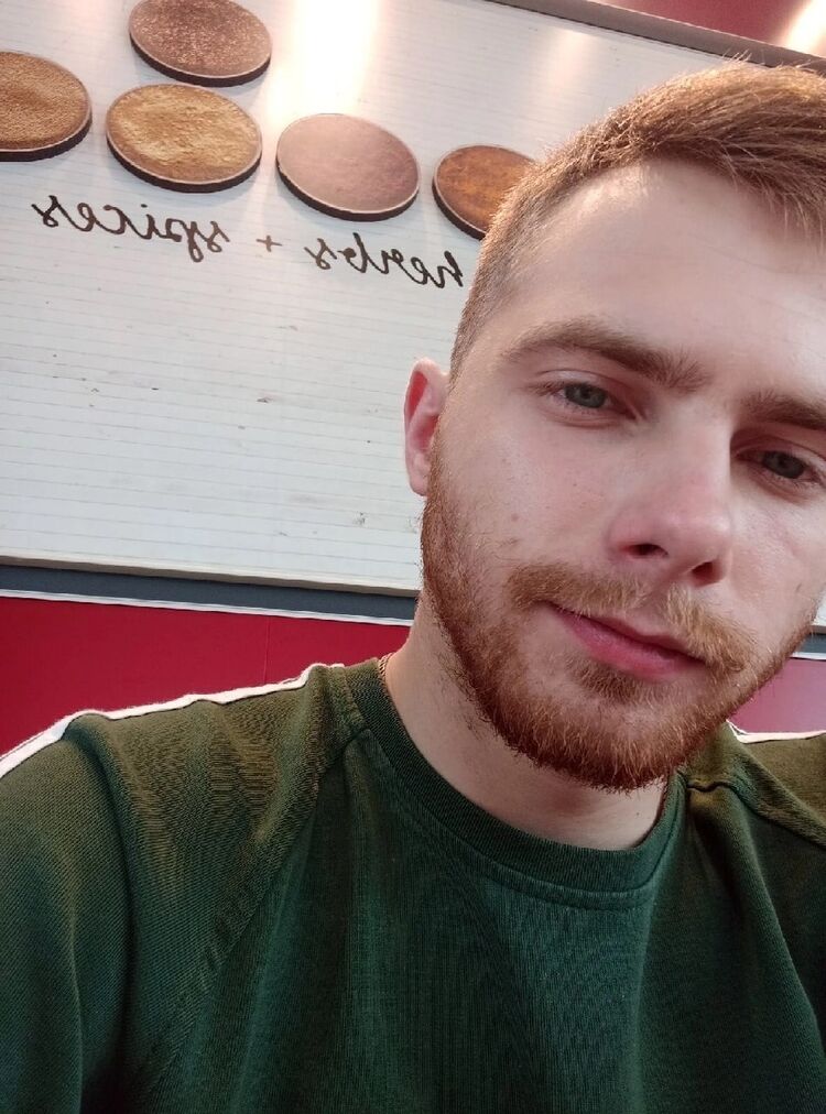  38124167  Vitaly, 24 ,    
