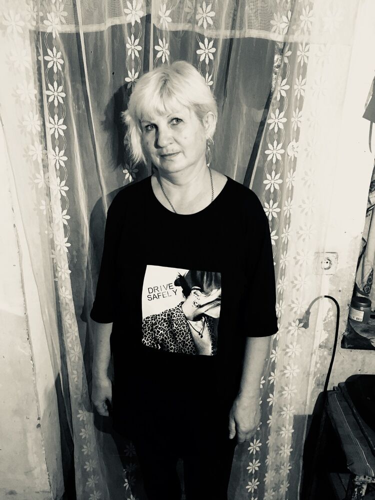  ,   Marina, 61 ,   ,   , c 