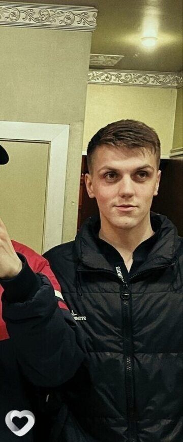  54338277  Denis, 22 ,    