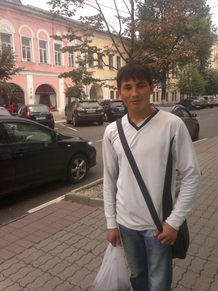  ,   Azat, 33 ,   