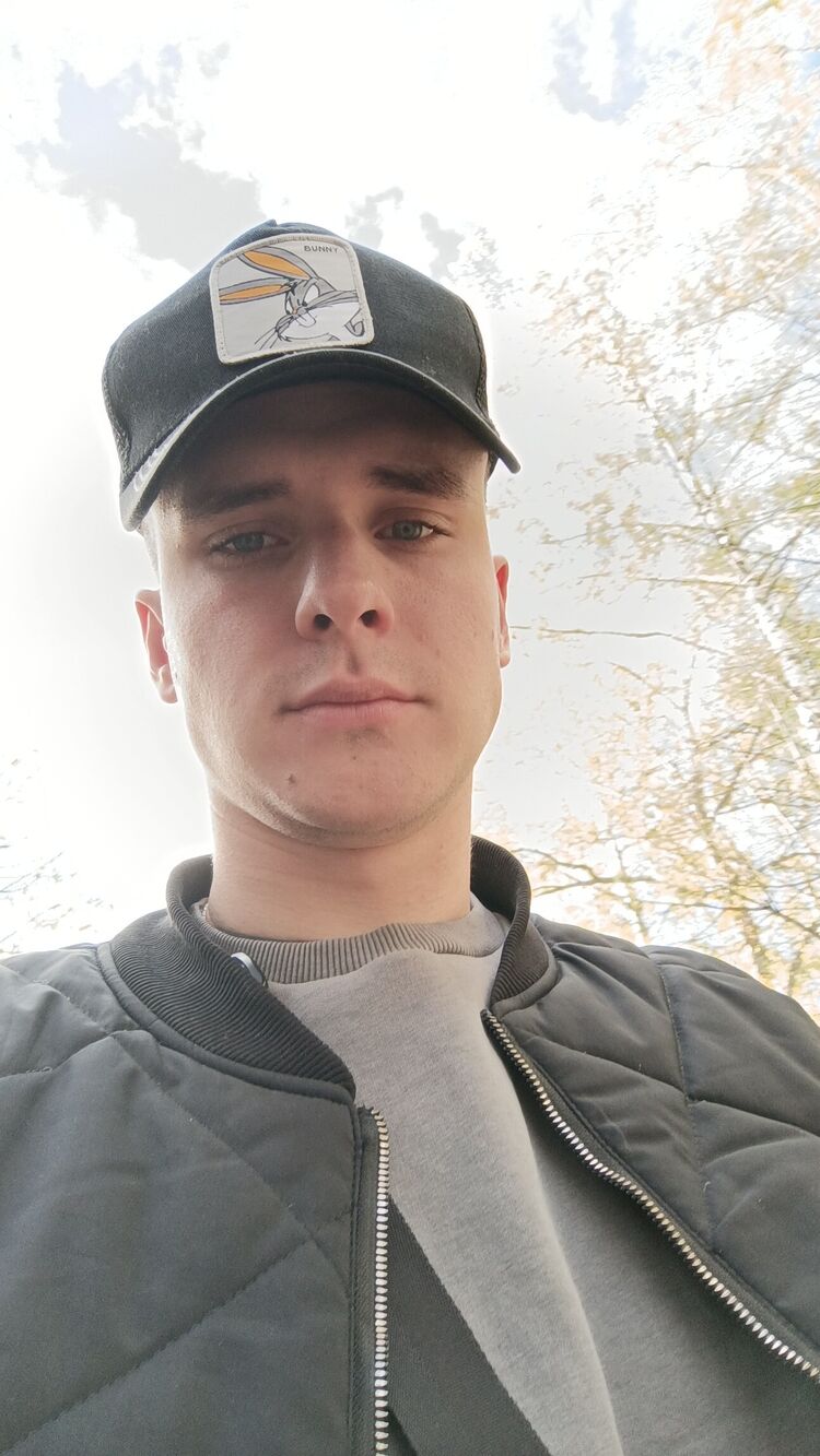  35708427  , 25 ,    