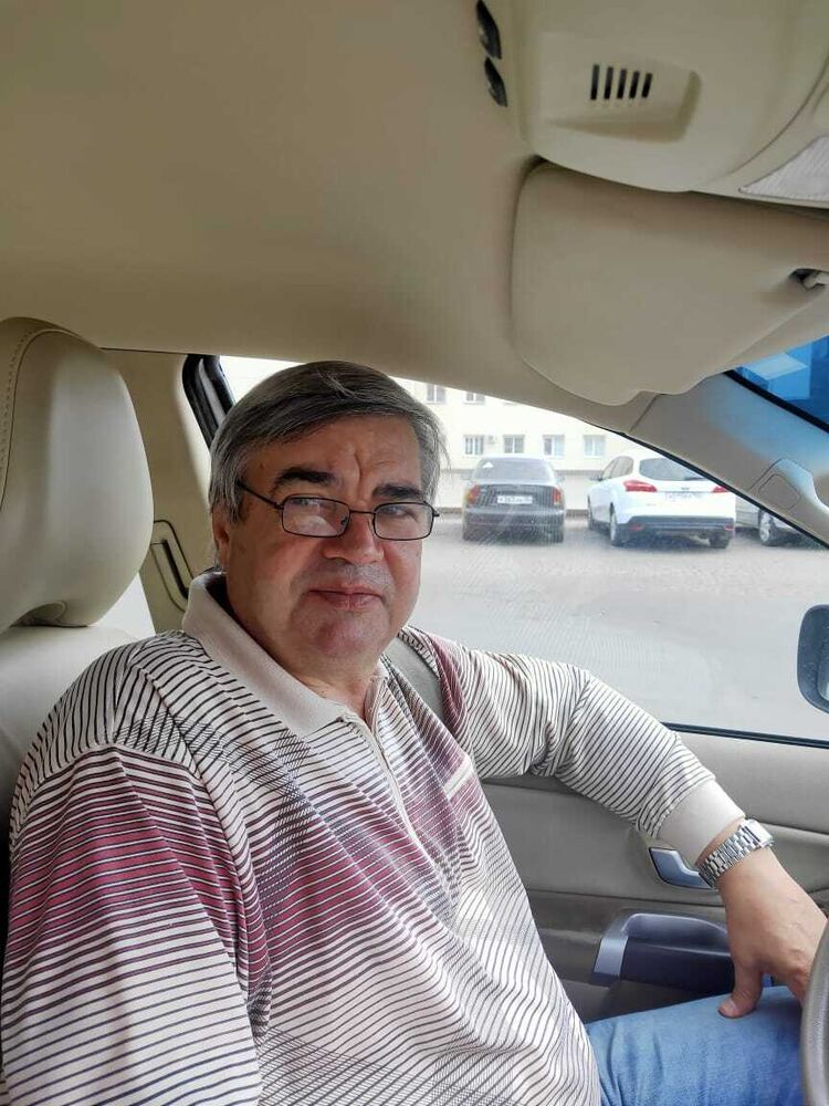  ,   Sergei, 64 ,     , c 
