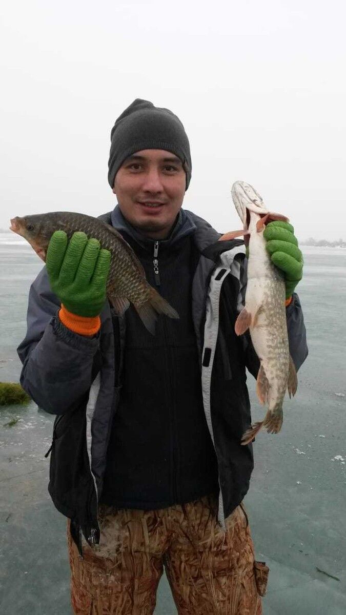  ,   Azamat, 42 ,   ,   , c 