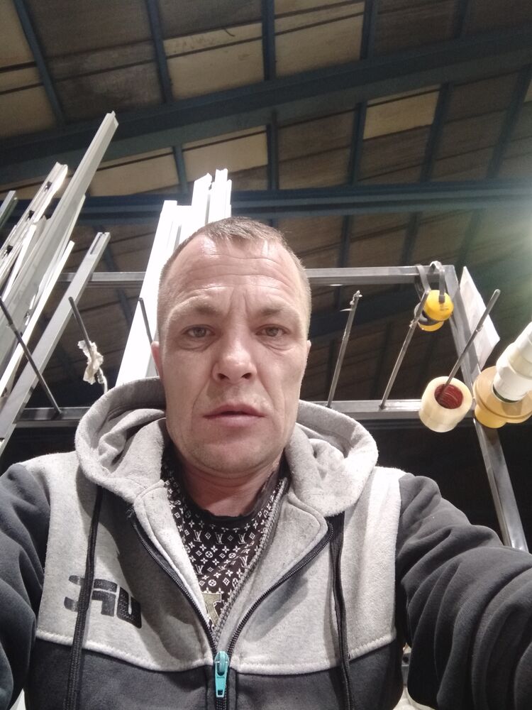  ,   Maks, 43 ,   ,   