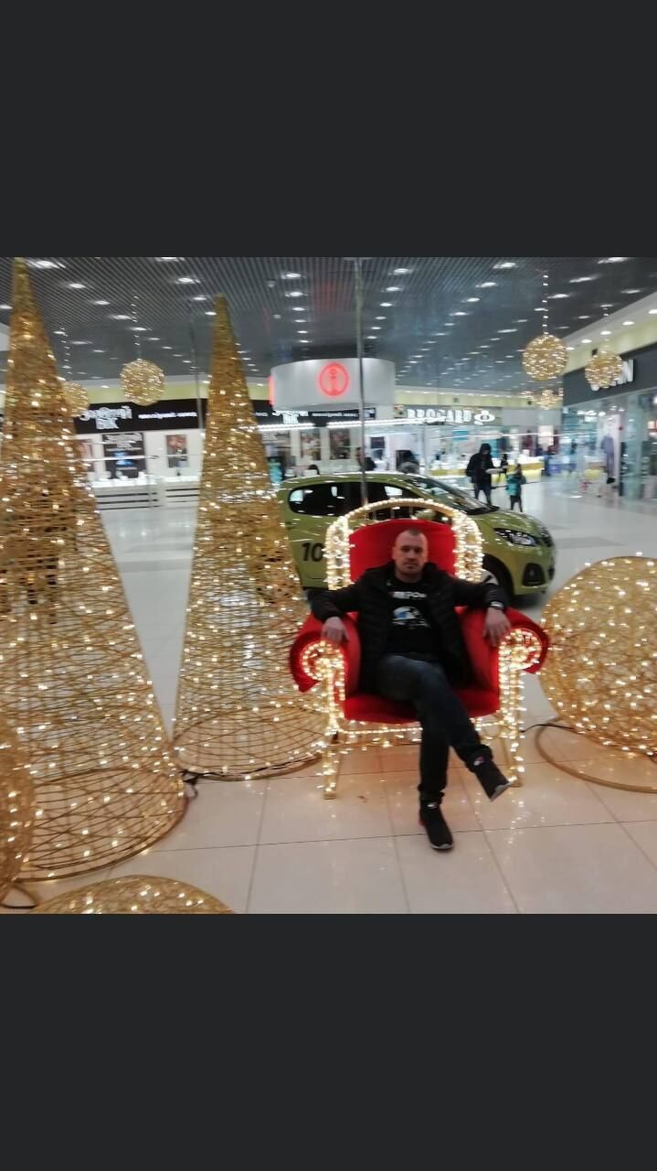  ,   Vlad, 42 ,   ,   