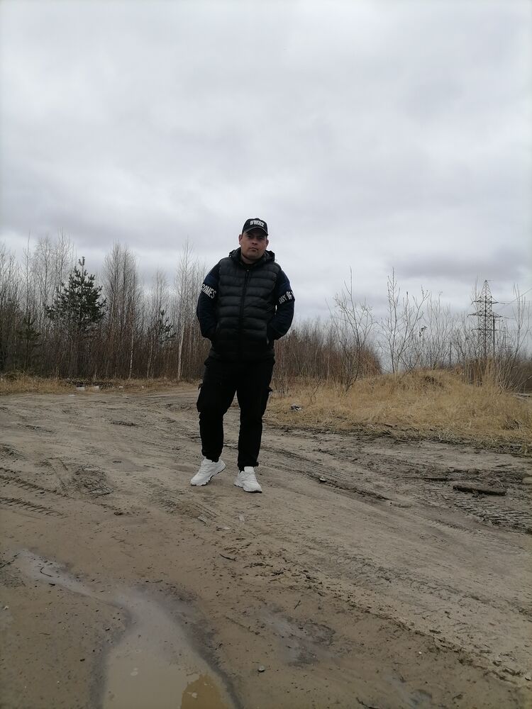  22804567  Rus, 45 ,    