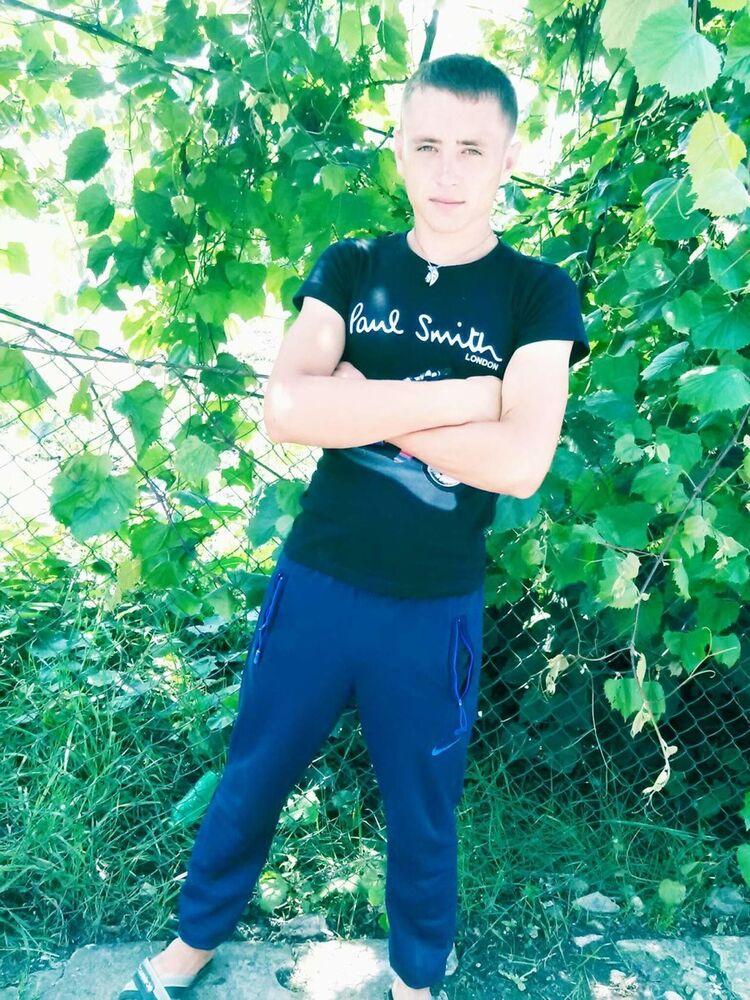  18144667  Dima, 27 ,    
