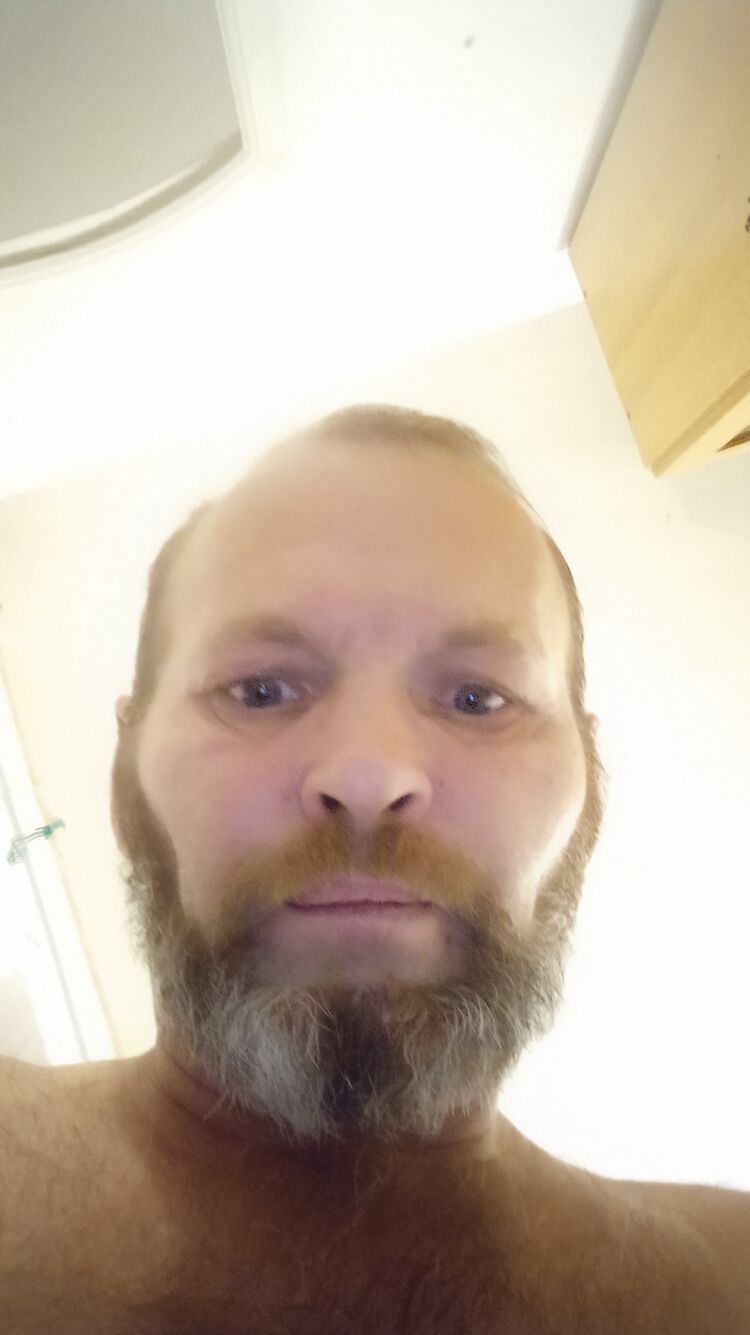 ,   Stas, 52 ,   ,   