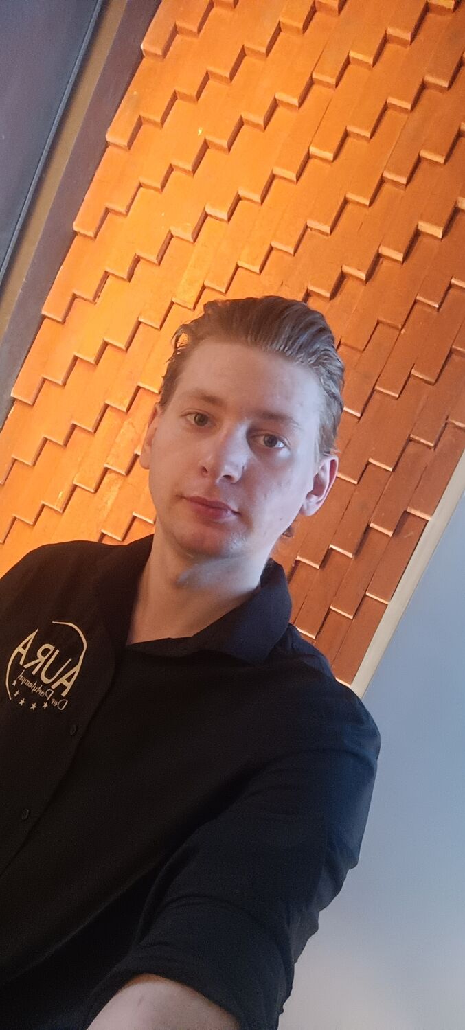  44754737  , 24 ,    
