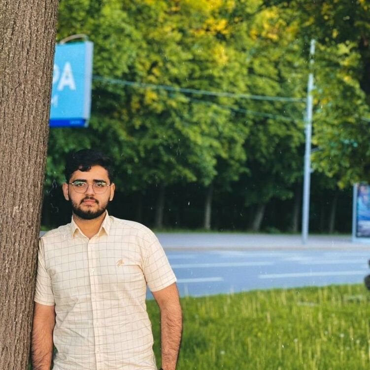  ,   Parsa, 24 ,   ,   