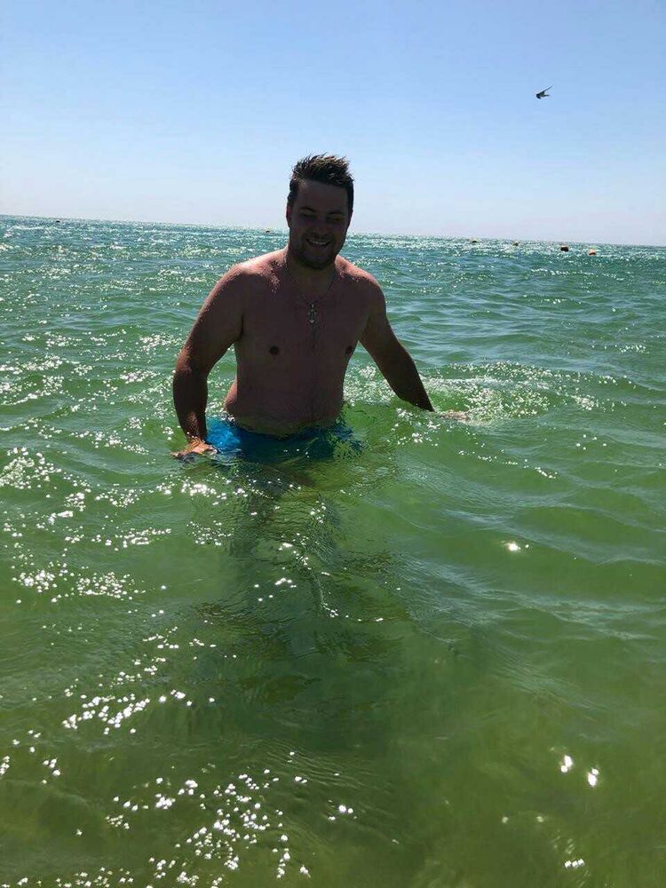  31351107  Alexander, 32 ,    