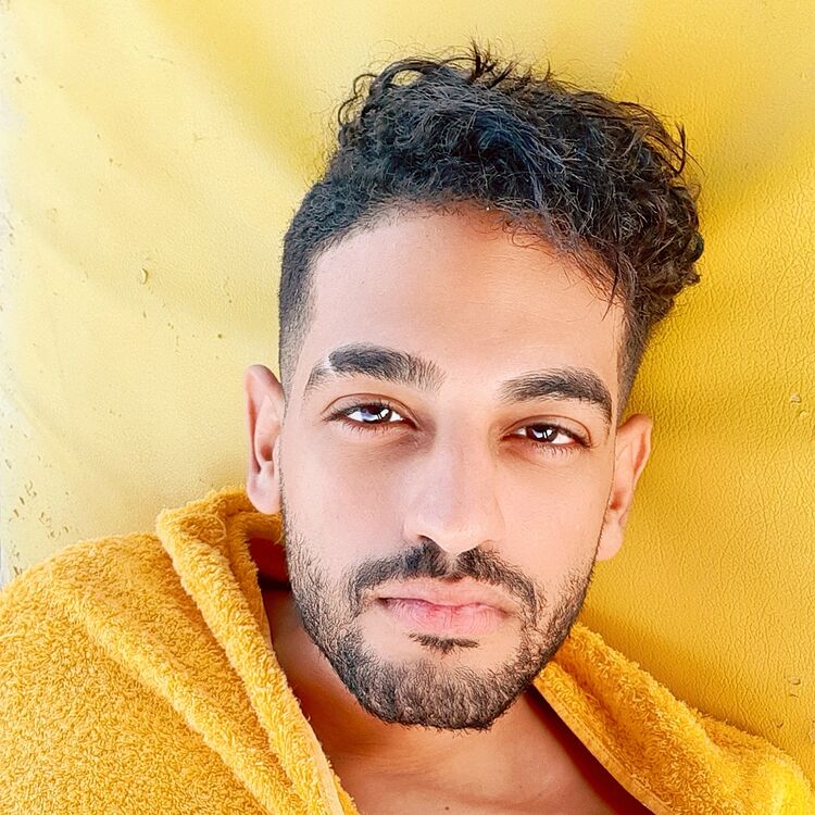  24108237  Edward, 34 ,    Al Ghardaqah