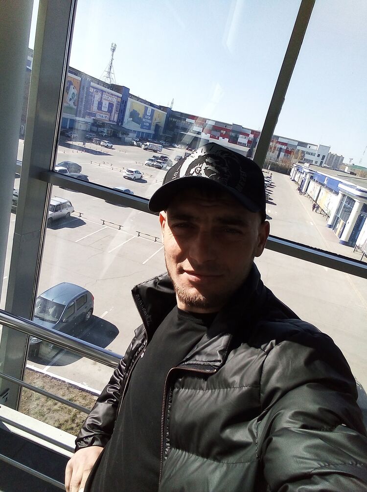  ,   Alex, 36 ,   ,   