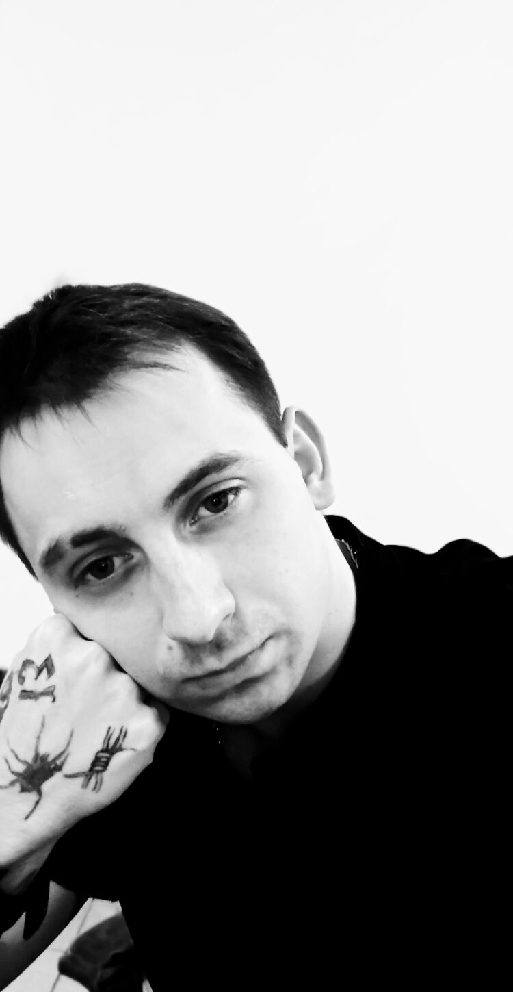  44225897  Dima, 24 ,    