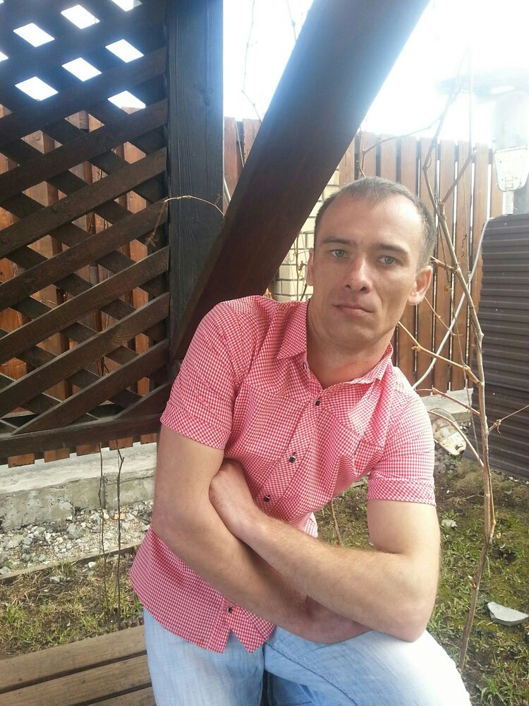  25669177  Aleksandr, 41 ,    