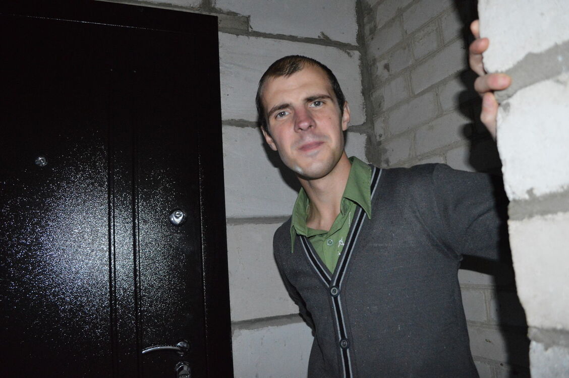  16036037  Sergej, 38 ,    