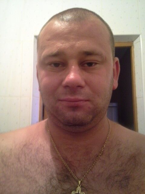  7856647  Viktor, 38 ,    
