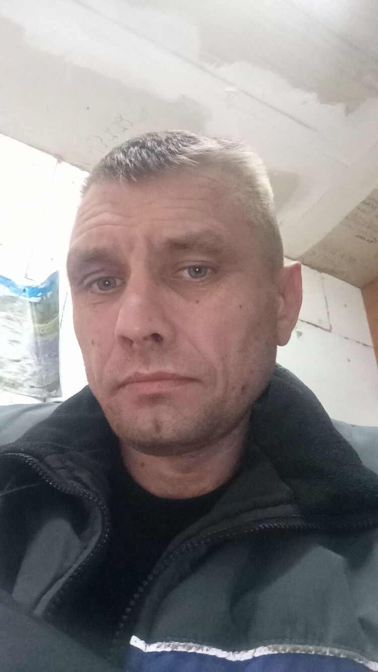  54204297  Alex, 43 ,     