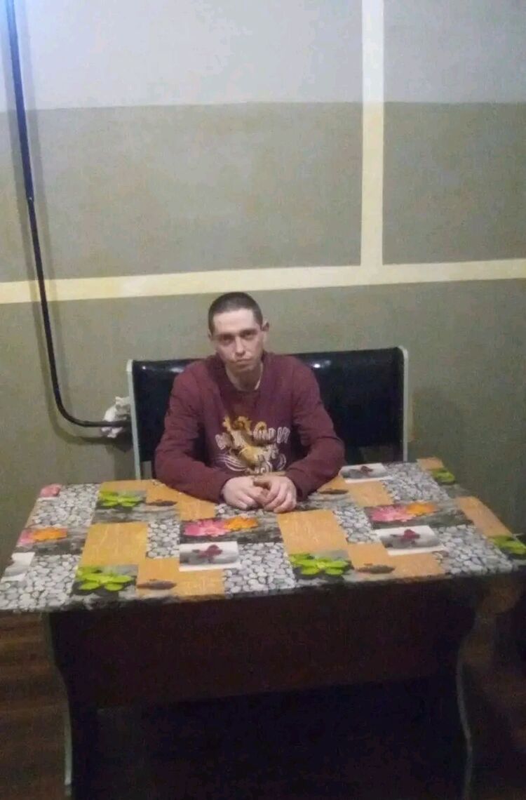  48173477  ARTUR, 29 ,    