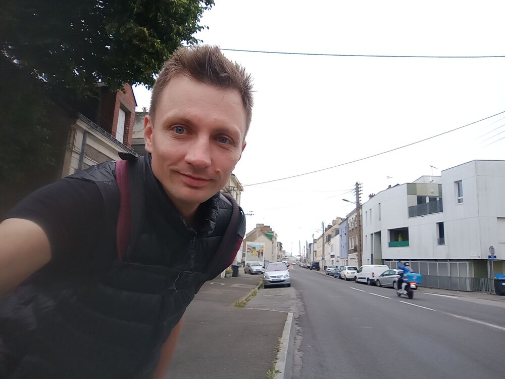 42325497  Pavel, 39 ,    
