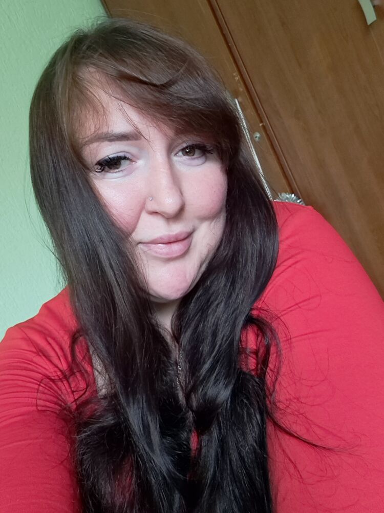  38886027  Marina, 37 ,    