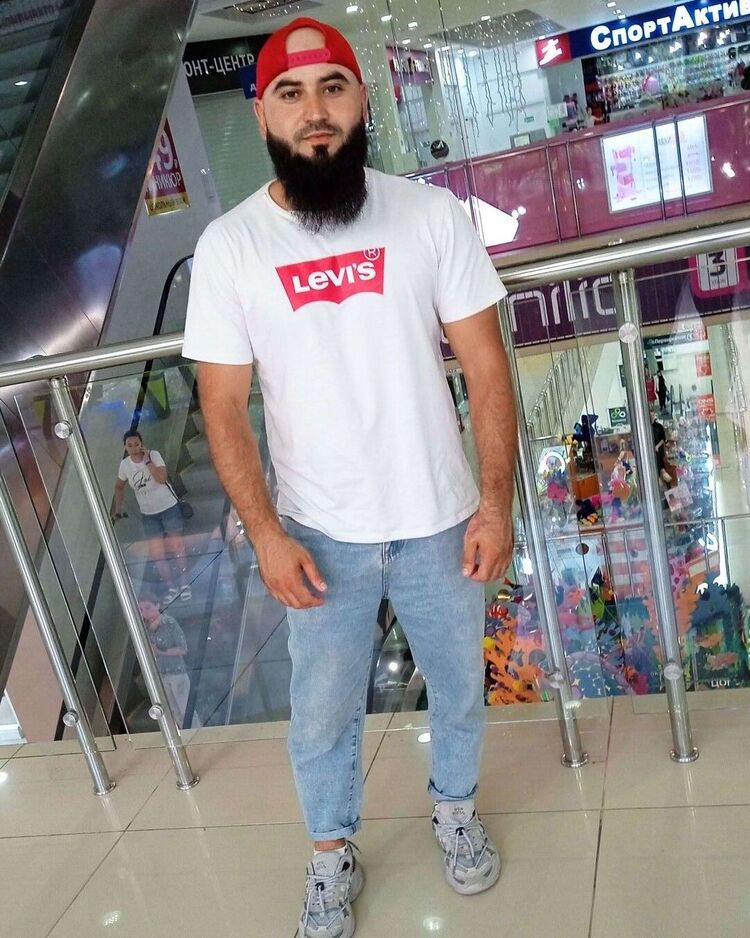  28138557  Akhliddin, 31 ,    