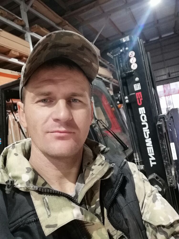  31138547  Nikolay, 39 ,    
