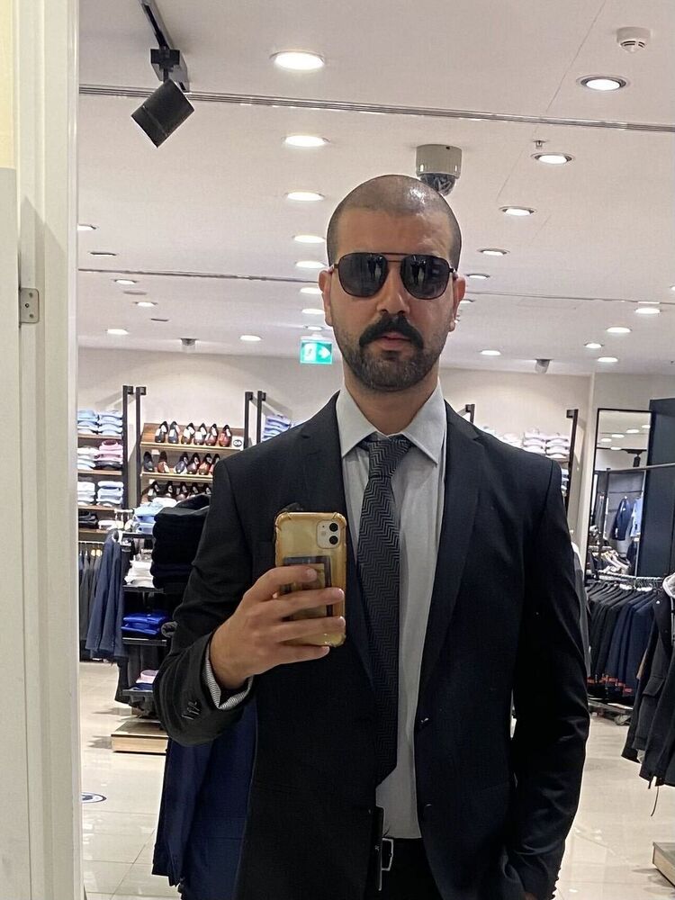  25878127  Onur, 34 ,    