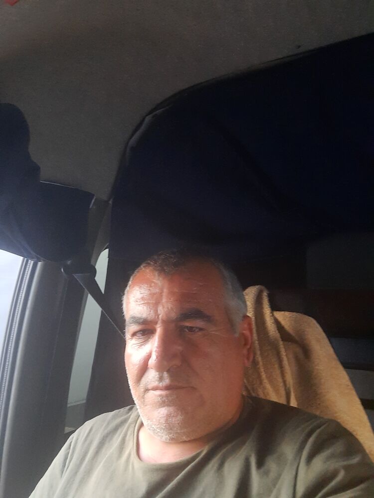  28176837  , 51 ,    